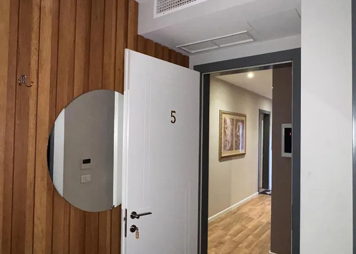 La 住宿加早餐酒店 地拉那