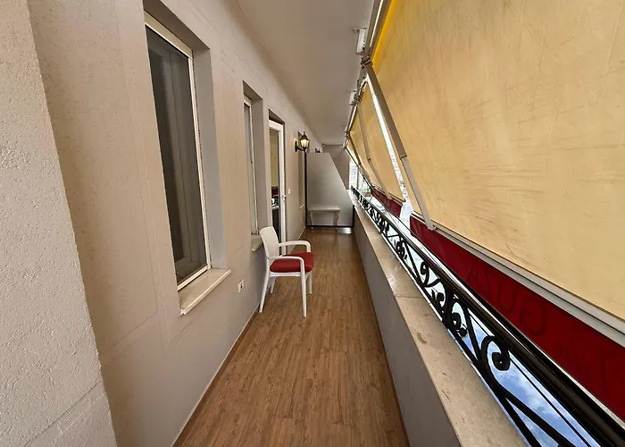 住宿加早餐酒店 La *